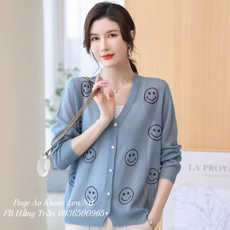Áo khoác cardigan mỏng cổ tim họa tiết mặt cười.