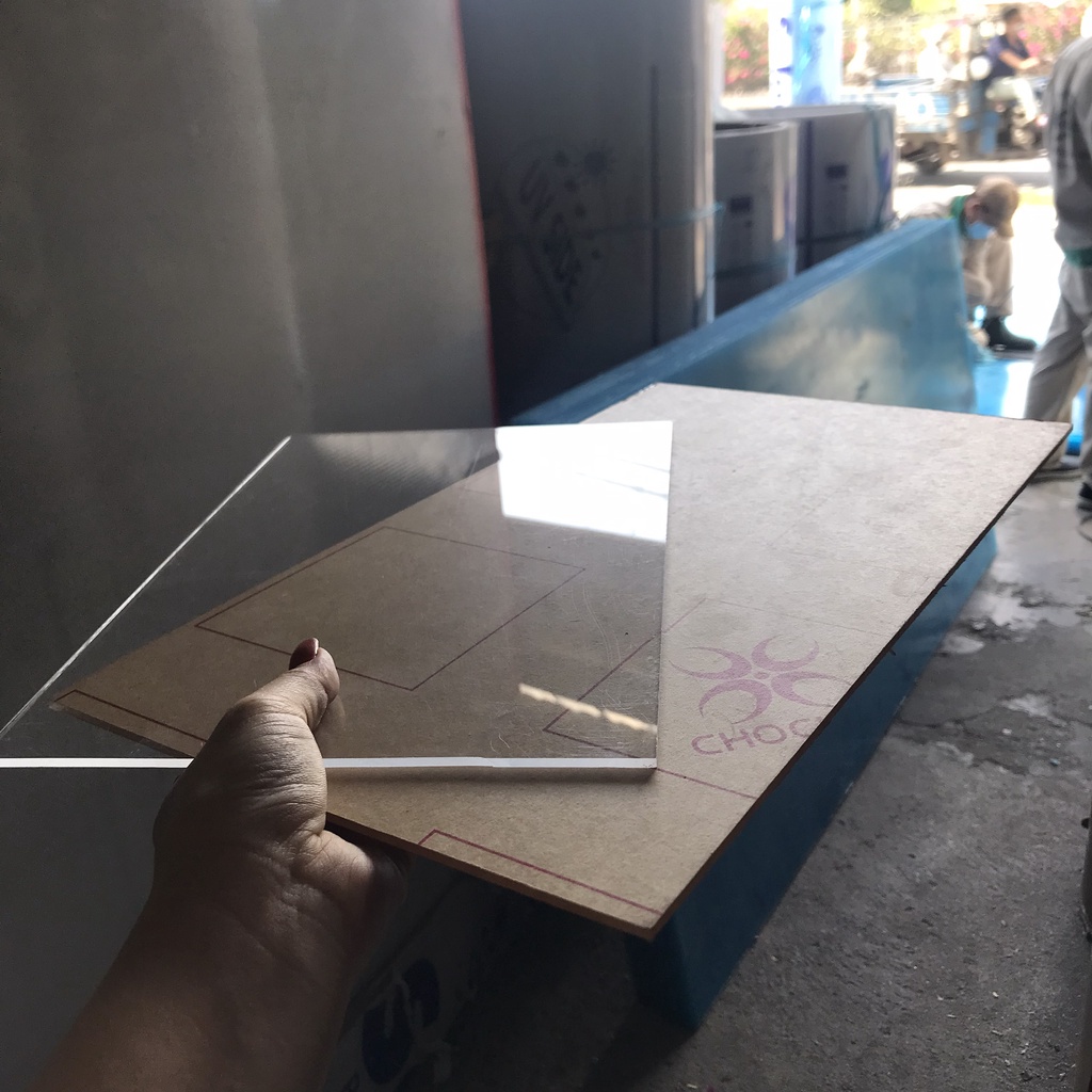 Mica Trong 3mm, Tấm Nhựa Trong Suốt, Acrylic. Mica cao cấp FS Đài Loan, tản sáng cao trên 92%, nhiều kích thước