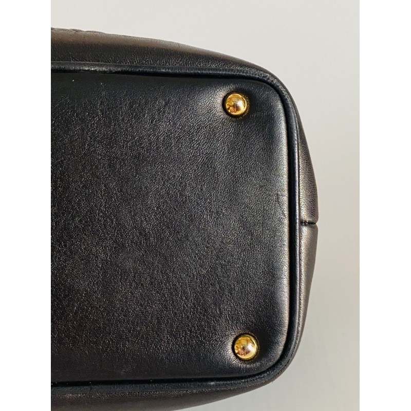 Túi xách hộp Bally da bê cực mềm