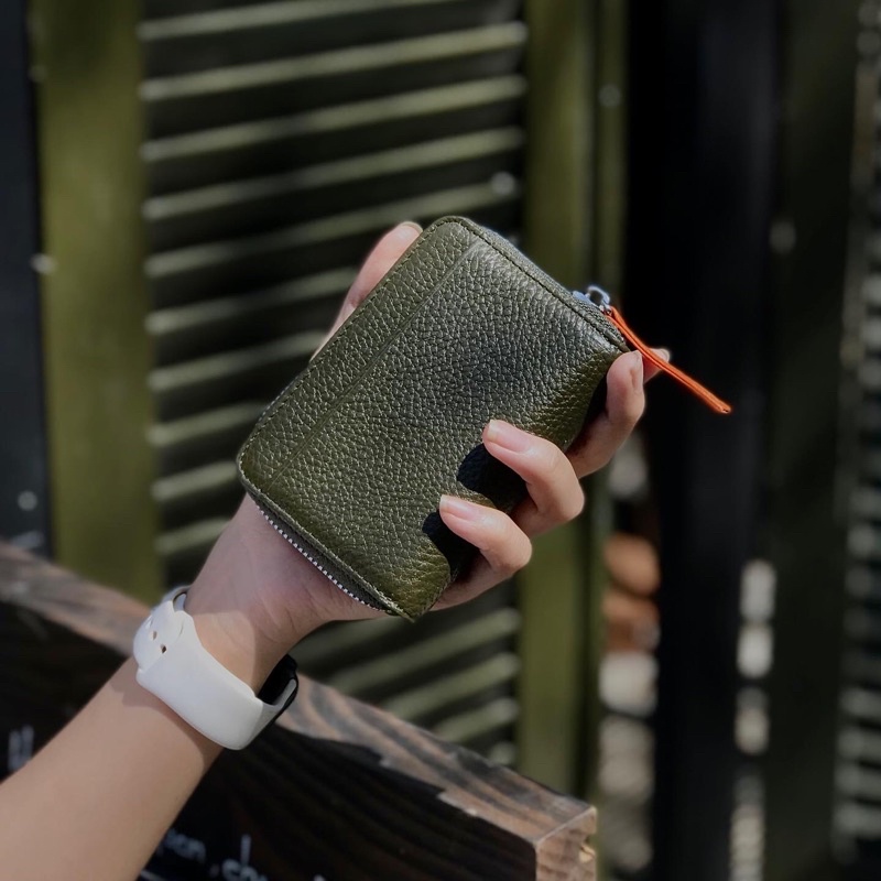 Ví da bò thật Goodie màu Rêu, khoá kéo YKK bền mượt - Thiết kế chính hãng từ Lemont.