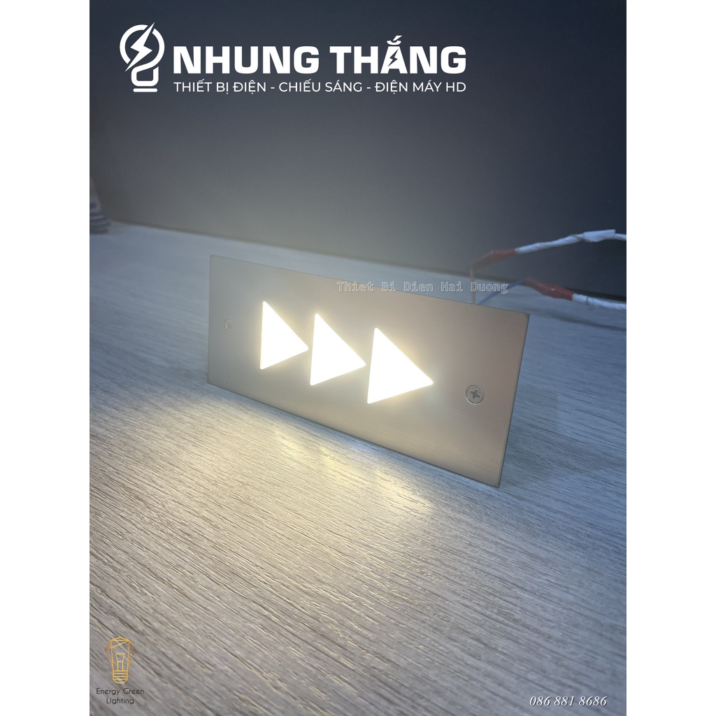 Đèn Âm Tường,Chân Cầu Thang DA-04 LED Hình Tam Giác- Chống Nước IP65 - Mặt Nhôm Cao Cấp - Bảo Hành 1 Năm - Có Video