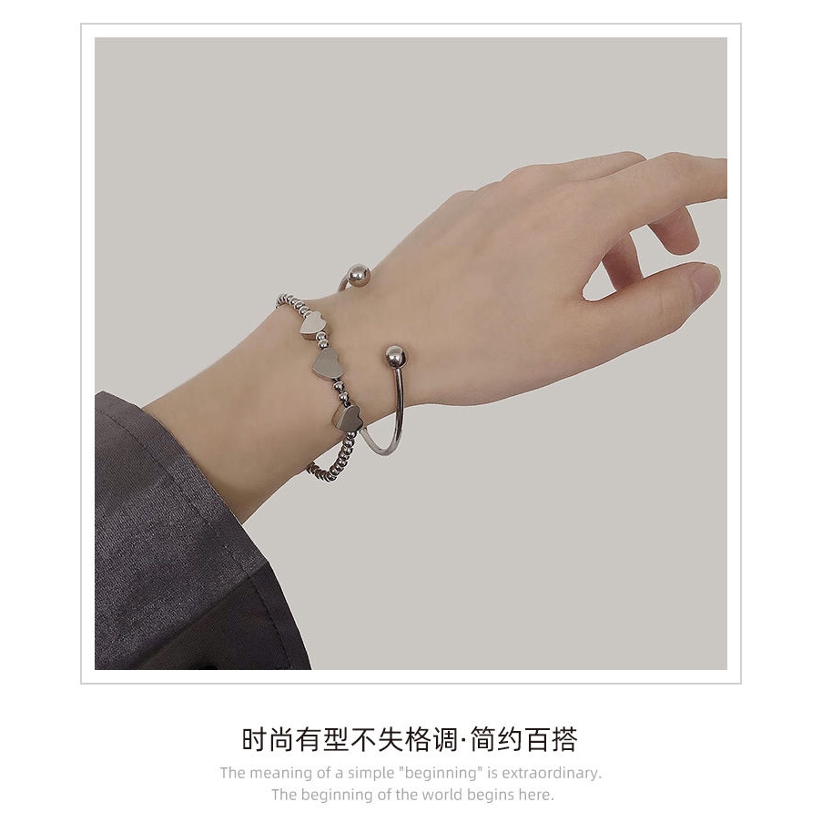 Vòng tay mặt hình trái tim phong cách thời trang cá tính