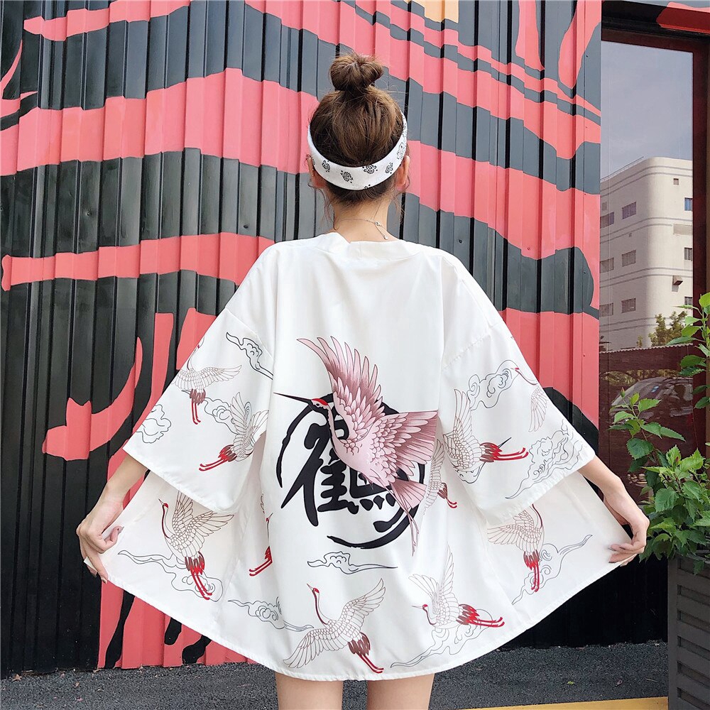 Áo Khoác Kimono Trắng Đen Họa Tiết Hạc Phong Cách Nhật Bản Cho Nữ