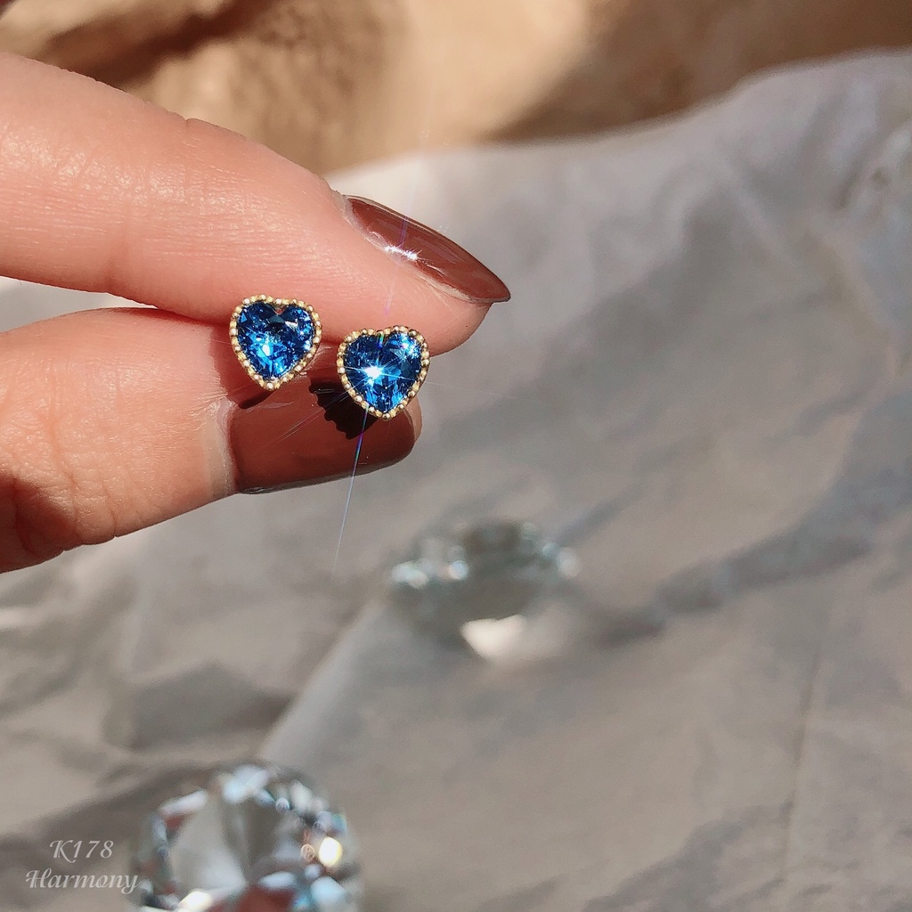 Khuyên tai nữ bạc mặt trái tim đính đá xanh 2 màu bạc và vàng Blue Heart sang chảnh | HARMONY ACCESSORIES K178