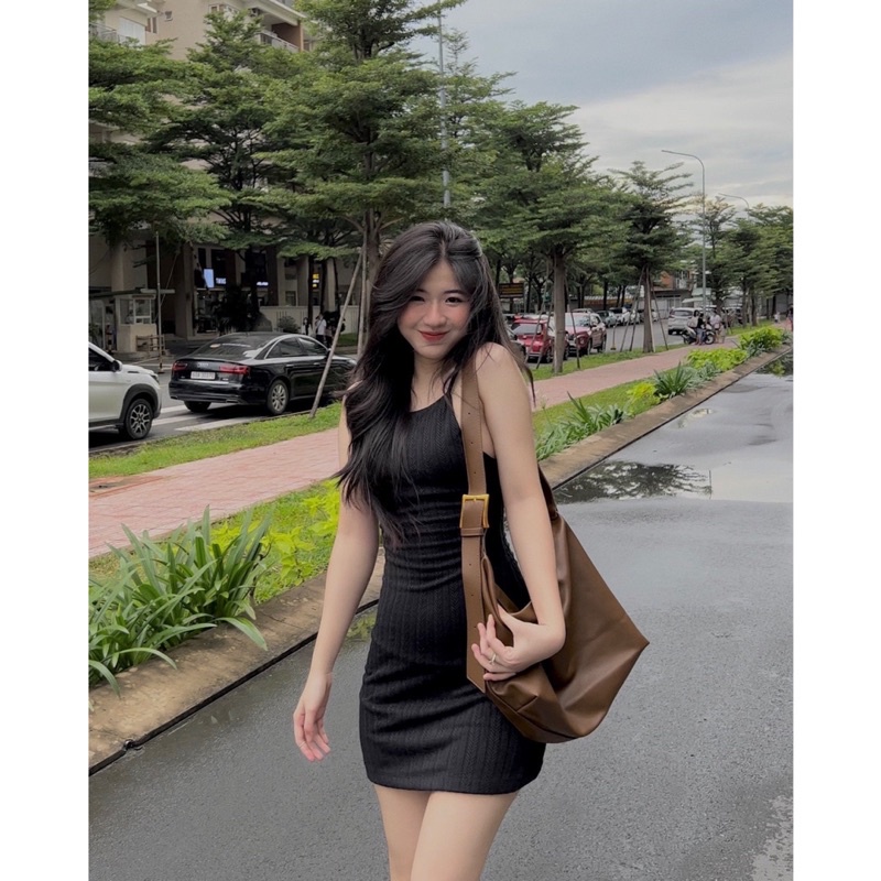 Đầm body - 2 dây - trơn