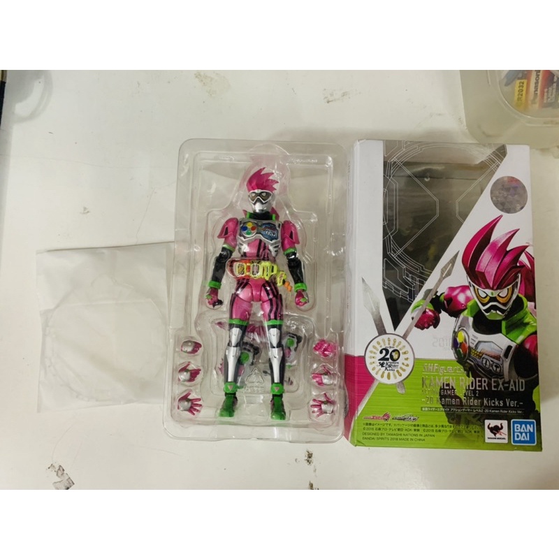 Đồ chơi siêu nhân mô hình SHF KAMEN RIDER EX AID 20TH KAMEN RIDER KICK VER