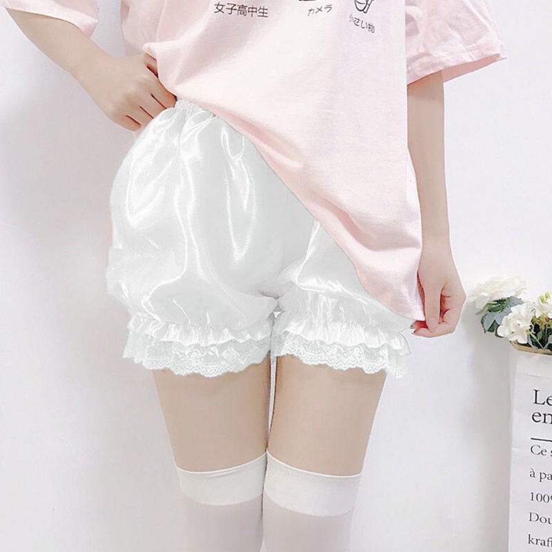 Quần lót ngắn bằng lụa satin viền ren bèo màu trơn phong cách gothic cho nữ