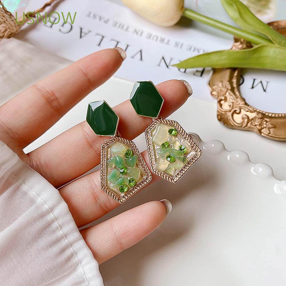 Đôi hoa tai thiết kế sành điệu trẻ trung cho nữ