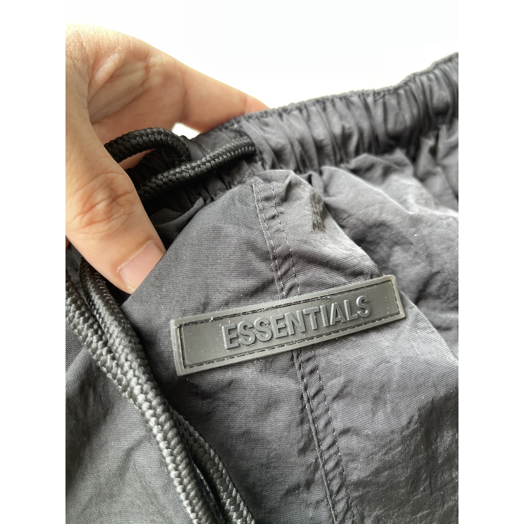 Quần Short Dù Nhăn ESSENTIALS Tổng Hợp Mẫu Hot - Mỹ Tú Store