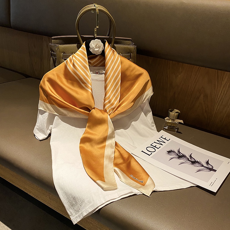 Khăn Choàng Vuông 110X110Cm In Họa Tiết Thời Trang Cho Nữ