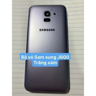 Sam sung J600 /vỏ sam sung j600 (gồm lưng,sườn,phím bấm kính cam)