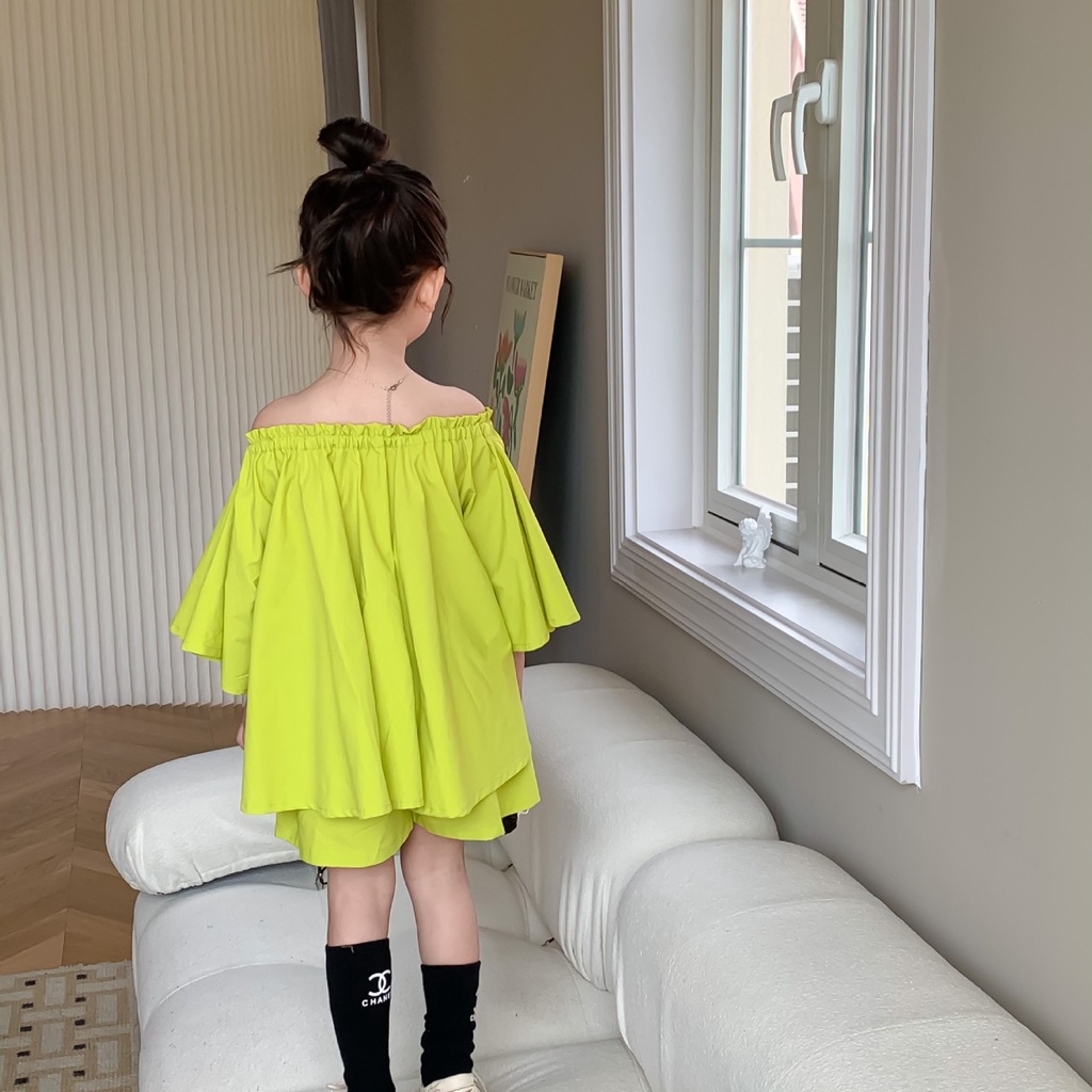 Sét trễ vai bé gái kiểu dáng Hàn Quốc màu xanh bơ, bộ xanh cốm cánh rơi quần short cho bé