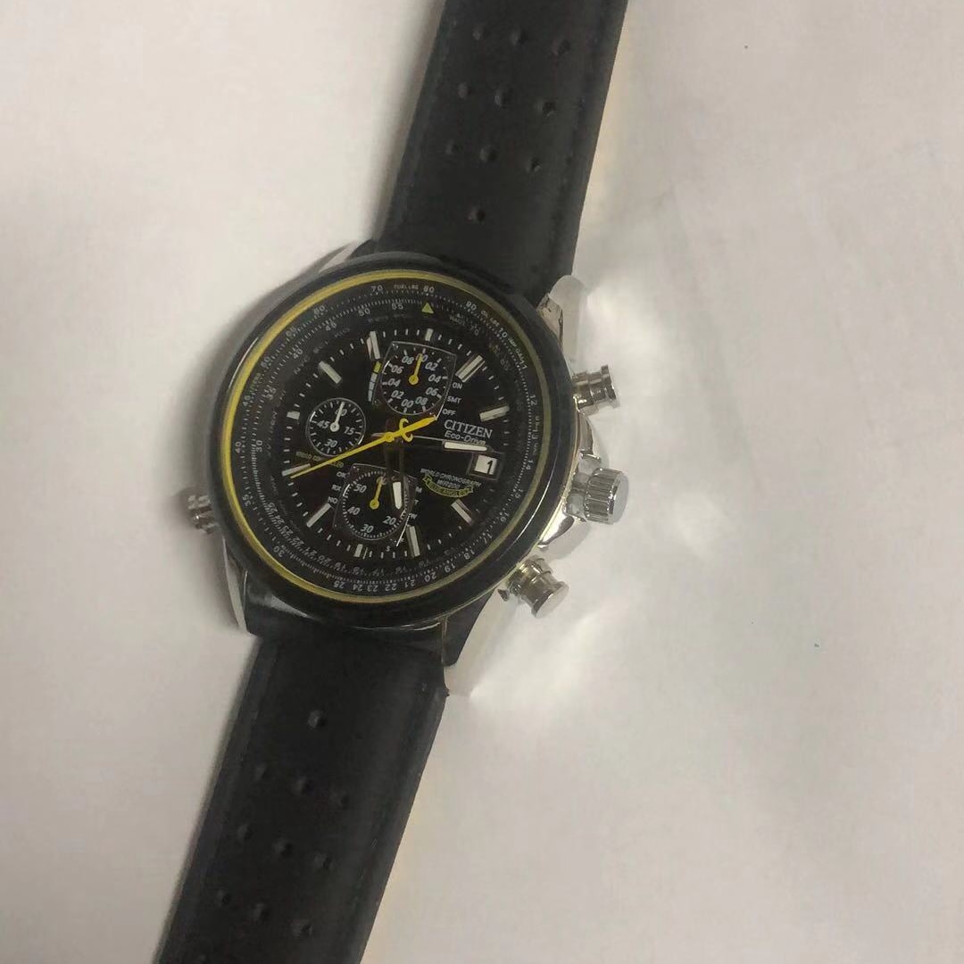 Đồng Hồ Quartz Chronograph Sang Trọng