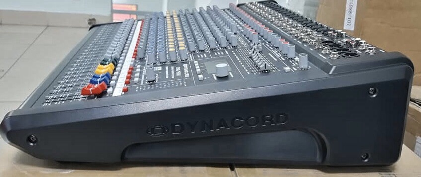 Bàn mixer DYNACORD CMS 1000