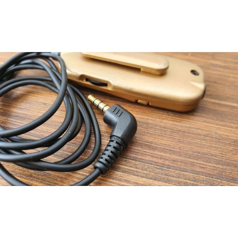Remote máy cassette Aiwa model RC-J70 màu gold