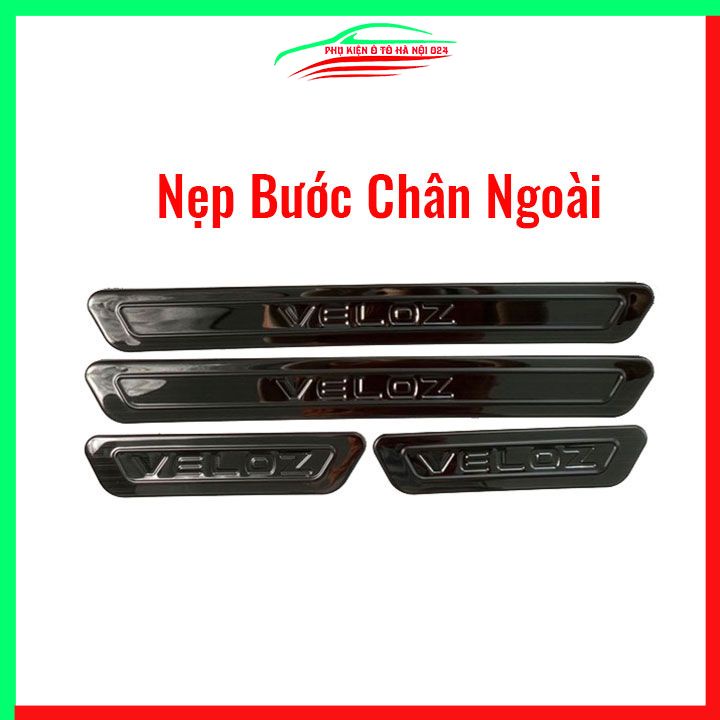 Ốp bậc cửa, nẹp bước chân trong ngoài Veloz 2022-2023 vân Titan chống trầy bảo vệ trang trí xe