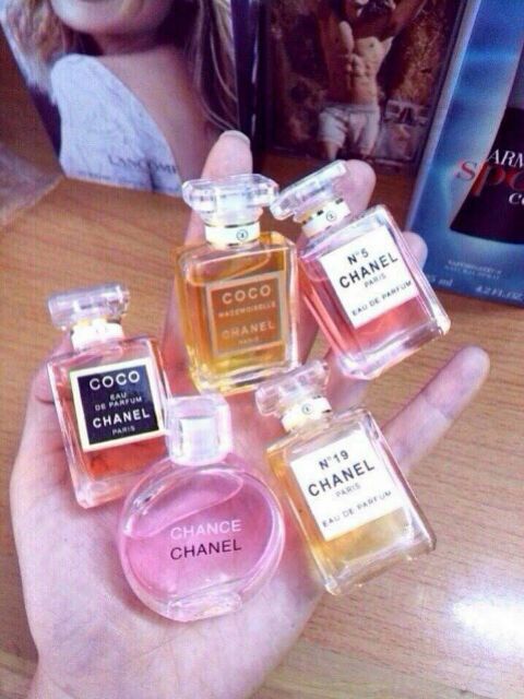 Set nước hoa 5 chai loại xịn (tặng 1 sữa non trắng da) | Thế Giới Skin Care