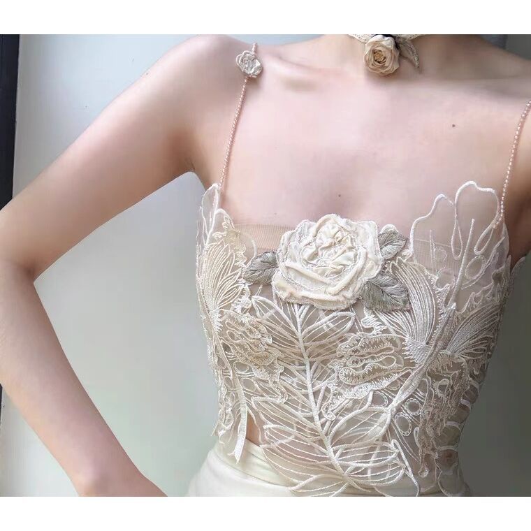 Áo Hai Dây Phối Ren Thêu Hoa Quyến Rũ Thời Trang Mùa Hè 2022