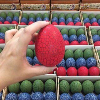 Đồ chơi cho bé trứng khủng long