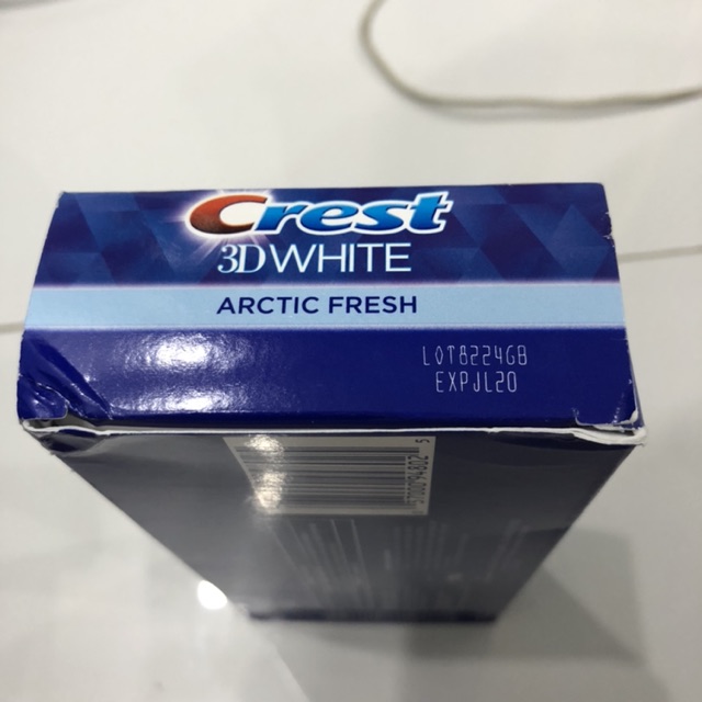 2 Tuýp Kem đánh răng Crest 3D white Arctic Fresh 232g (DATE 2022)