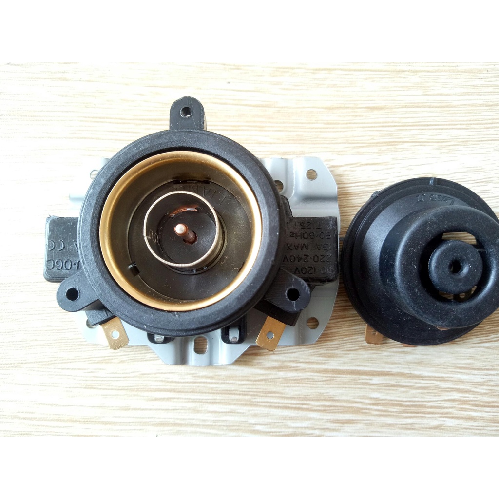 Rơ le đế ấm siêu tốc