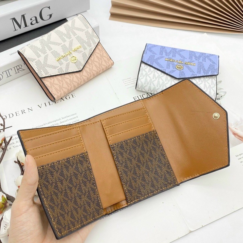 VÍ MICHAEL KORS NGẮN NẮP NHỌN