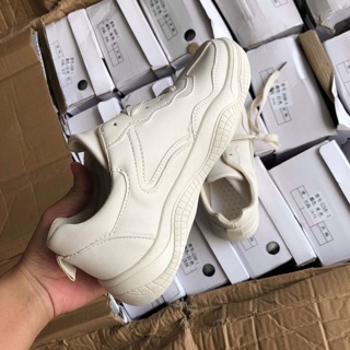 Giày sneaker nội địa Trung