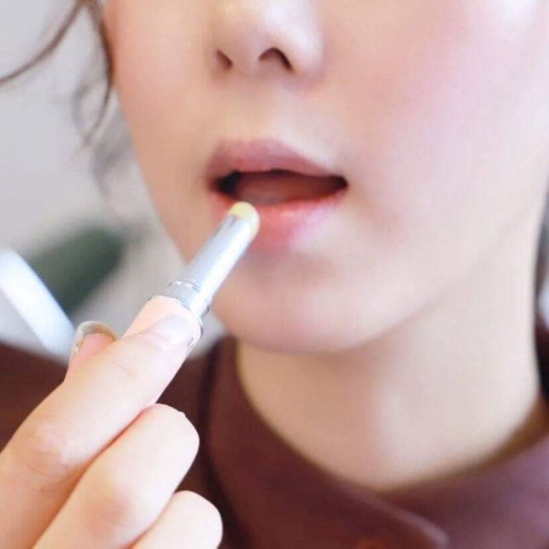 Son dưỡng môi khử thâm DHC Lip Cream không màu thỏi 1,5g Nhật Bản Chính Hãng