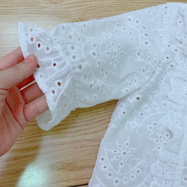 Bán sỉ áo trắng thô ren lỗ công sở