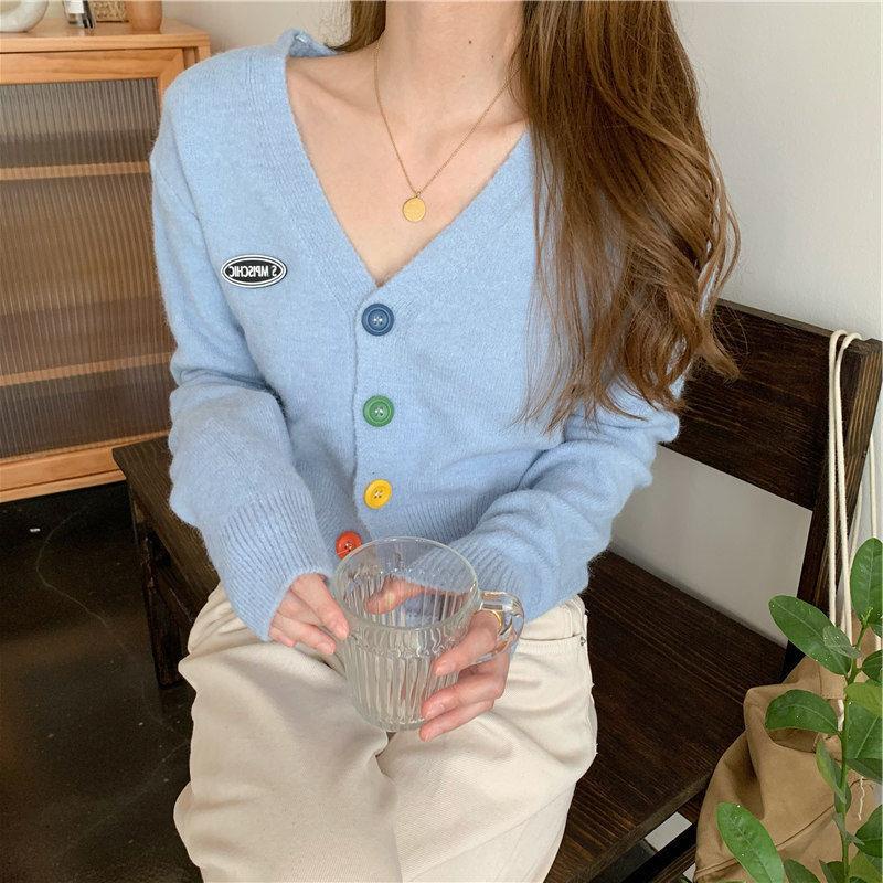 QADCOL Áo cardigan dệt kim tay dài cổ chữ v phối nút ngọt ngào dành cho nữ