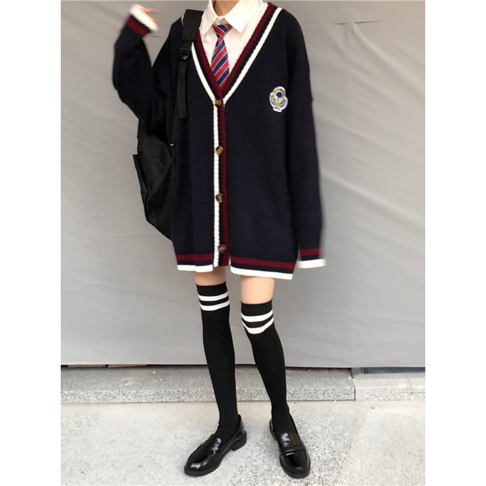 Áo len Cardigan huy hiệu dáng rộng cổ V Style học sinh Hàn Quốc