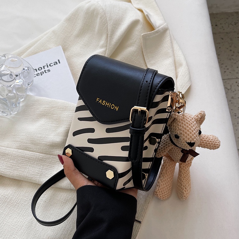 Túi Đeo Chéo Vuông Nhỏ Đựng Điện Thoại Họa Tiết Ngựa Vằn Cho Nữ