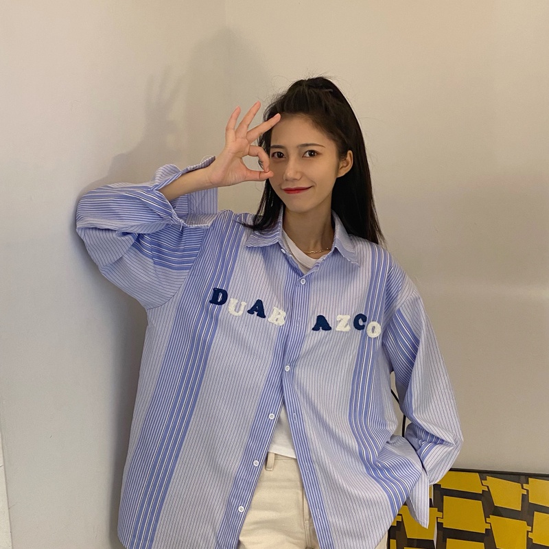 Áo Sơ Mi Tay Dài Kẻ Sọc Hoạ Tiết Chữ Thêu Phong Cách Hàn Quốc