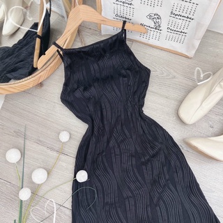 Đầm đen vải hoạ tiết - Chitchitstore