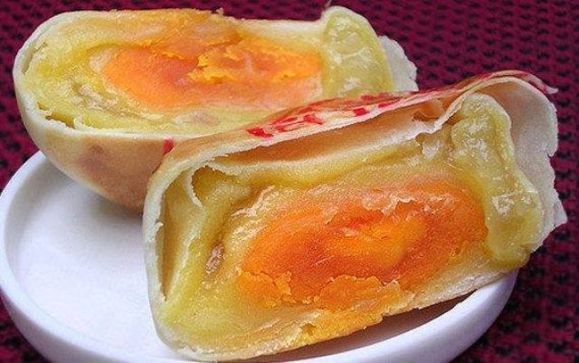 Bánh pía Đậu xanh Sầu riêng Tân Huê Viên | BigBuy360 - bigbuy360.vn