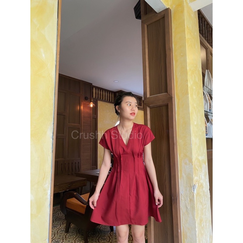 D16 - Đầm đỏ chiết eo