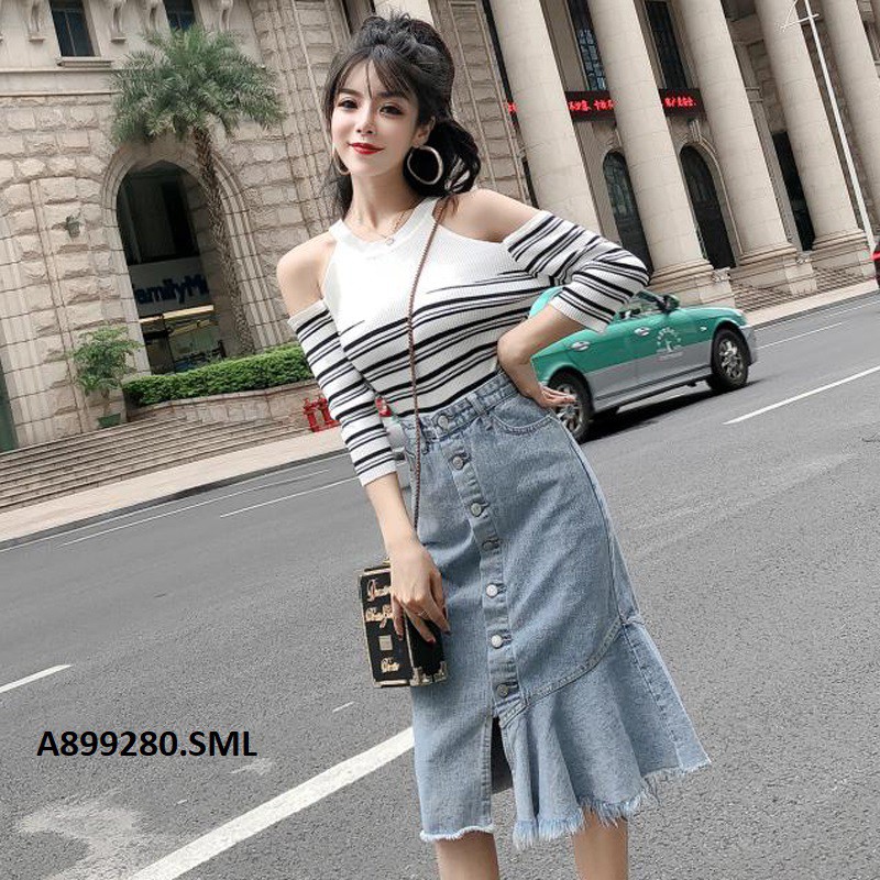 SET ÁO LEN HỞ VAI+ CHÂN VÁY BÒ