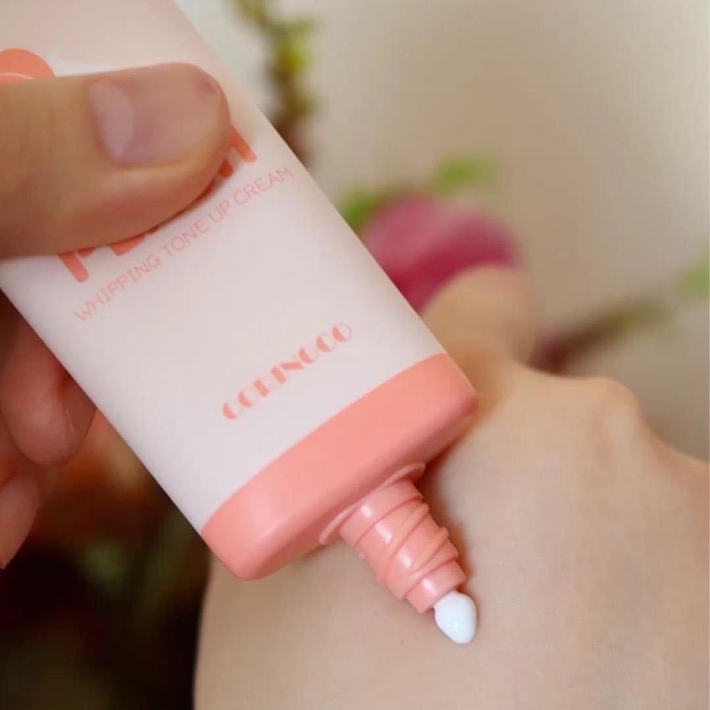 Kem Đào Peach Nâng Tông, Dưỡng Trắng và Cấp Ẩm Whipping Tone Up Cream - Tuýp 50ml