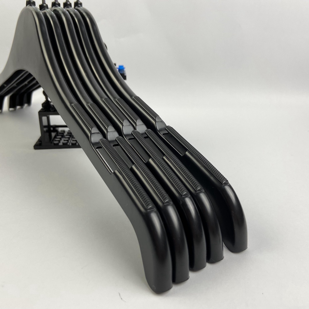 Móc Treo Quần Áo Nhựa Chống Trượt, Đầu móc Inox xoay 360 độ, Dùng cho Shop Thời Trang Nam & Nữ, ngang 38-43cm