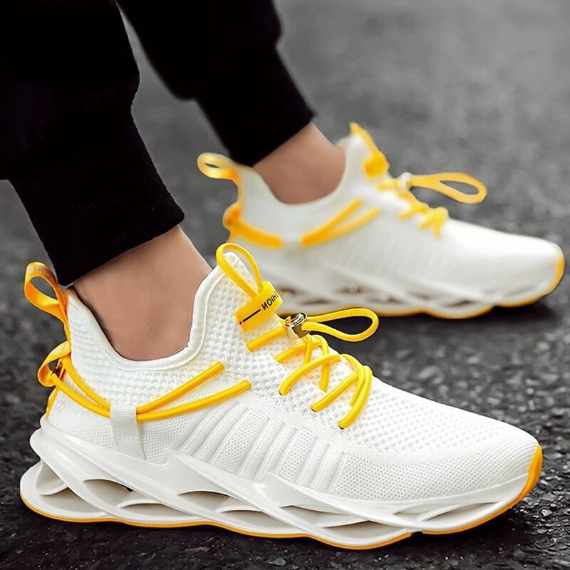 Blade Men Shoes Spring 2021 Mới thoáng khí Casual Big Code Wild Small White Giày thể thao chạy bộ namFACG