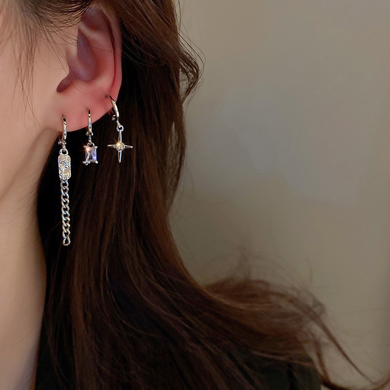 Set 4 Khuyên Tai Dạng Vòng Phối Tua Rua Và Hình Ngôi Sao Zircon Thời Trang Unisex