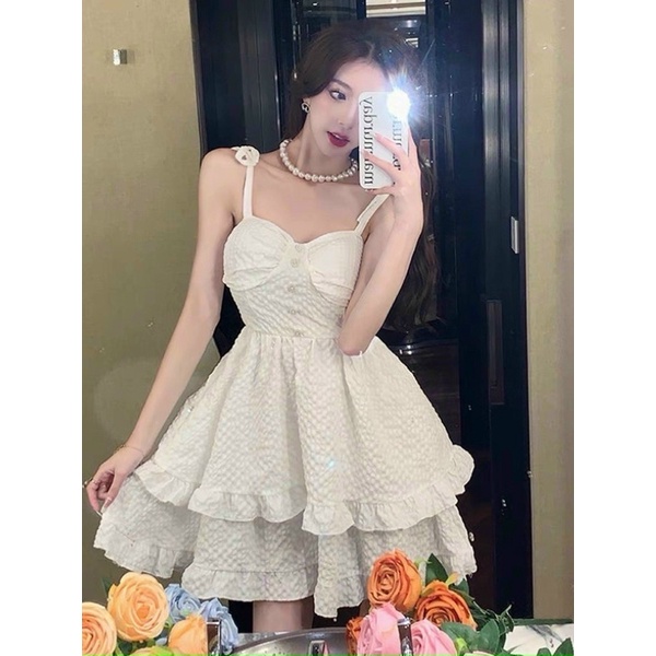 ĐẦM TRẮNG XỐP HOA 2S CỘT VAI LAI TẦNG