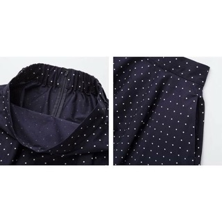 Chân váy chấm bi Uniqlo