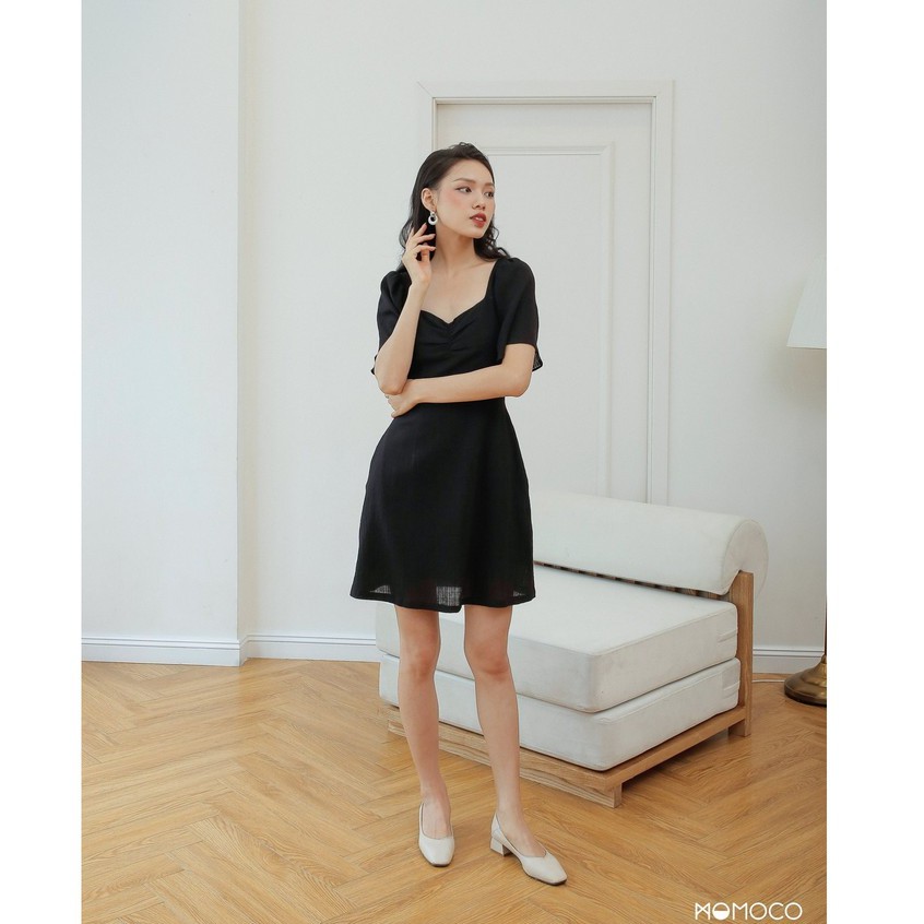 Váy Cổ Vuông Nữ MOMOCO Cắt Eo Tay Bồng Màu Đen M2634