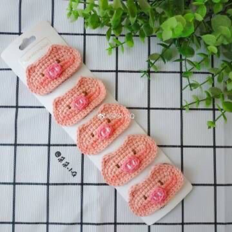 Kẹp tóc len handmade