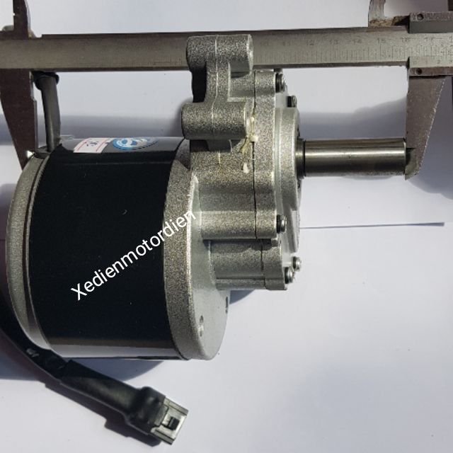 Động cơ 24V trục dài tốc độ chậm 120 vòng/phút