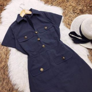 Đầm body cổ sơ mi kết nút cực xinh
