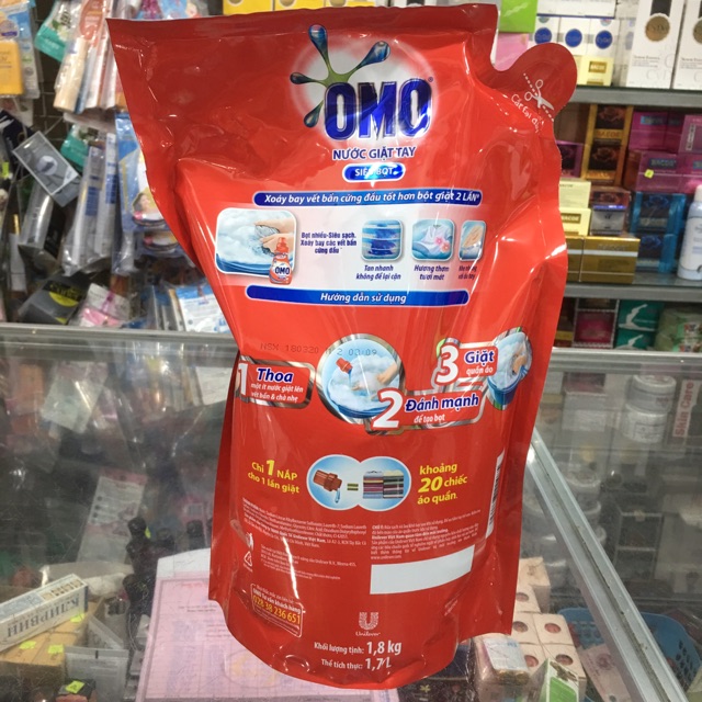 Nước giặt tay OMO siêu bọt 1.7 lít (1.8kg)