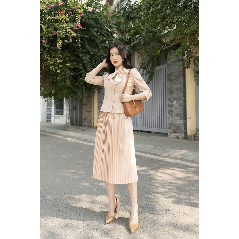 Set bộ nữ áo cổ khăn chân váy xếp ly CREME SB1047