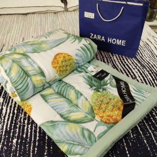 2 chăn zara home( 1 dương xỉ, 1 hình dứa)